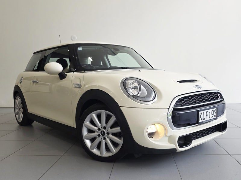 2017 MINI Hatch Cooper S Hatch Manual, main photo