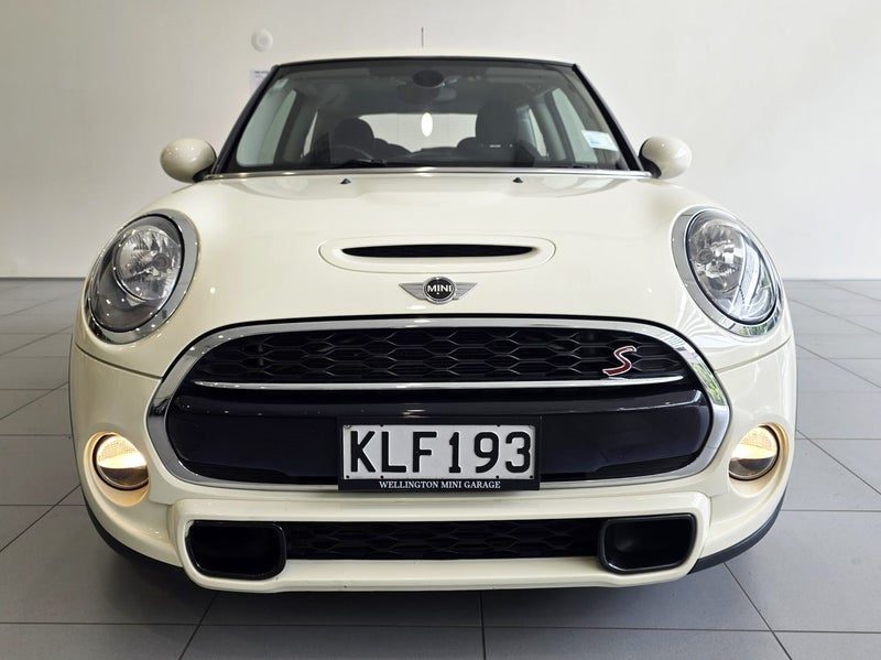 2017 MINI Hatch Cooper S Hatch Manual, photo 2