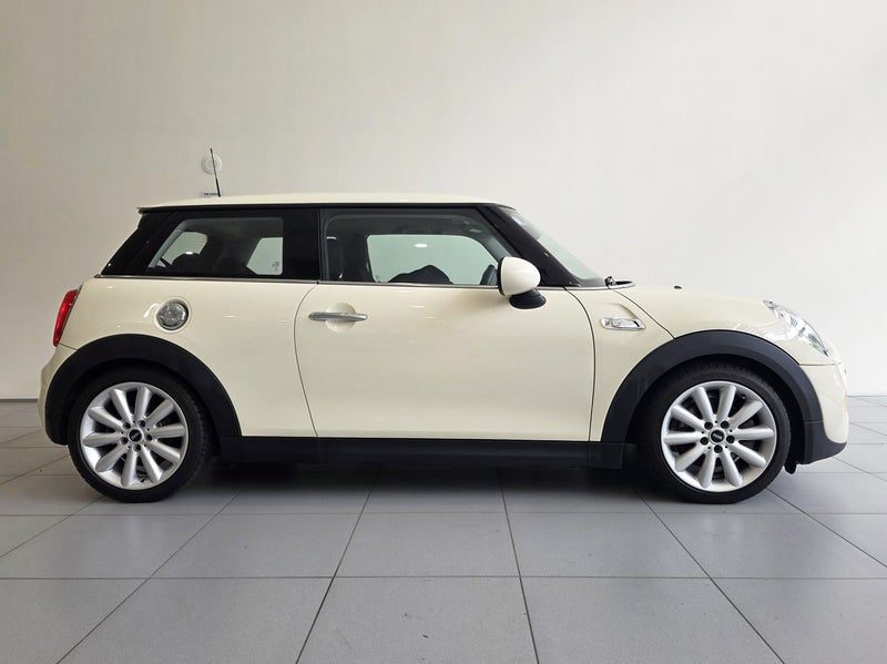 2017 MINI Hatch Cooper S Hatch Manual, photo 3