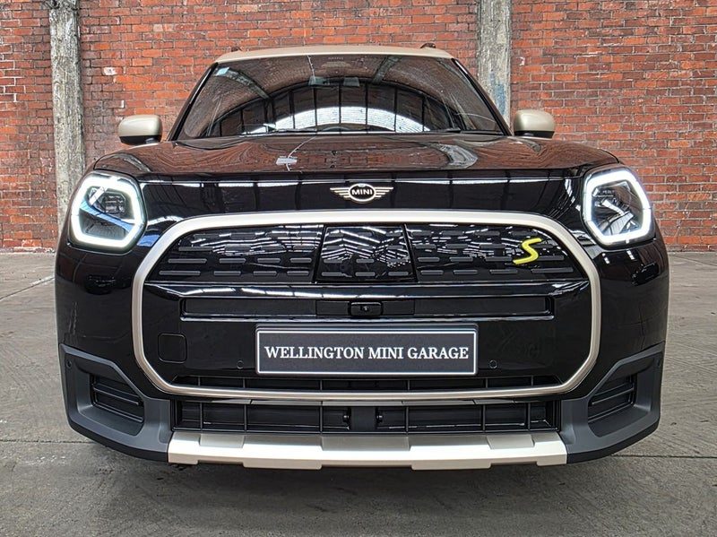 2026 MINI Countryman SE All4 Favoured, photo 2