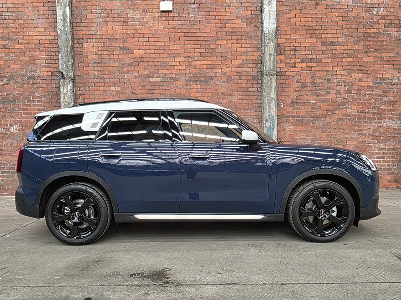 2026 MINI Countryman C Favoured, photo 3