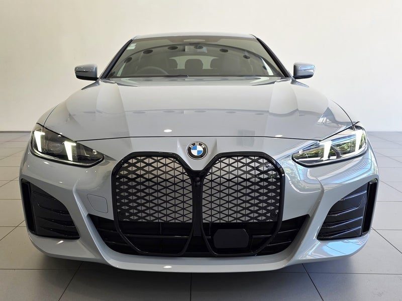 2026 BMW i4 40, photo 2