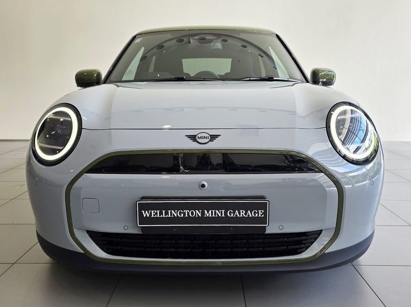 2026 MINI Cooper SE Paul Smith Edition, photo 2