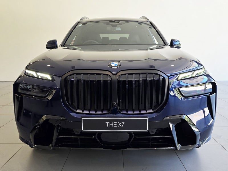 2025 BMW X7 xDrive40d M-Sport Pro (Mild hybrid), photo 2