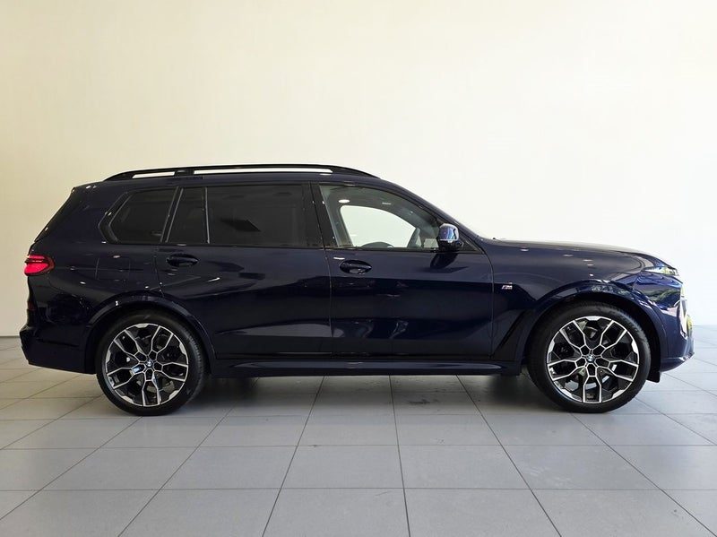 2025 BMW X7 xDrive40d M-Sport Pro (Mild hybrid), photo 3
