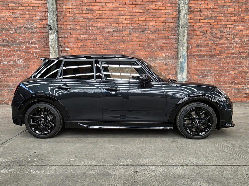 2026 MINI Cooper S JCW Sports, photo 3