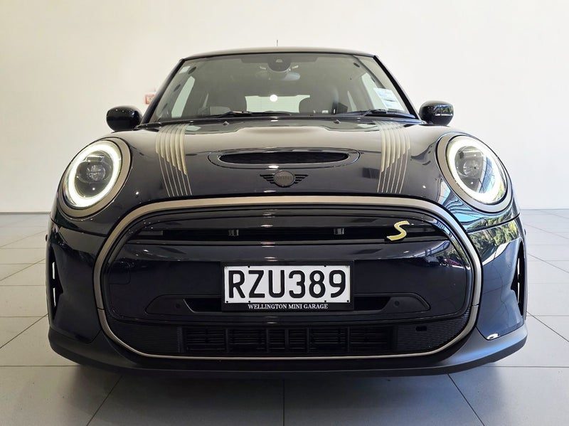 2023 MINI Hatch The Cooper SE Resolute, photo 2