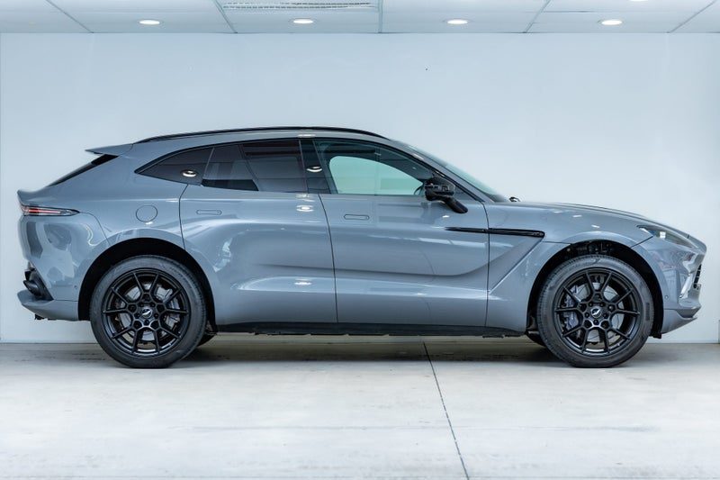2021 Aston Martin DBX, photo 2