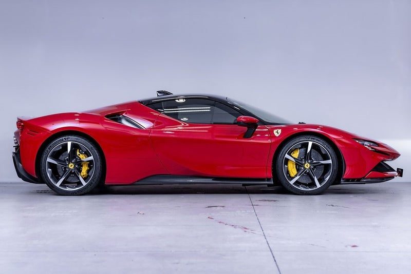 2021 Ferrari SF90 Stradale, photo 2