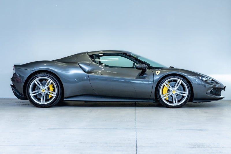 2024 Ferrari 296 GTB, photo 2