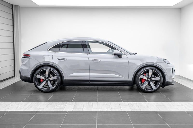 2026 Porsche Macan 4S BEV, photo 2
