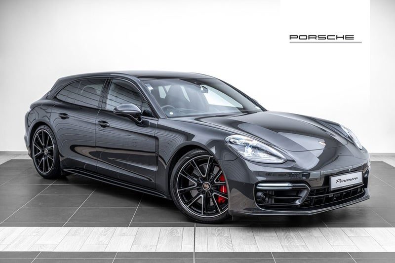 2022 Porsche Panamera GTS - Sport Turismo