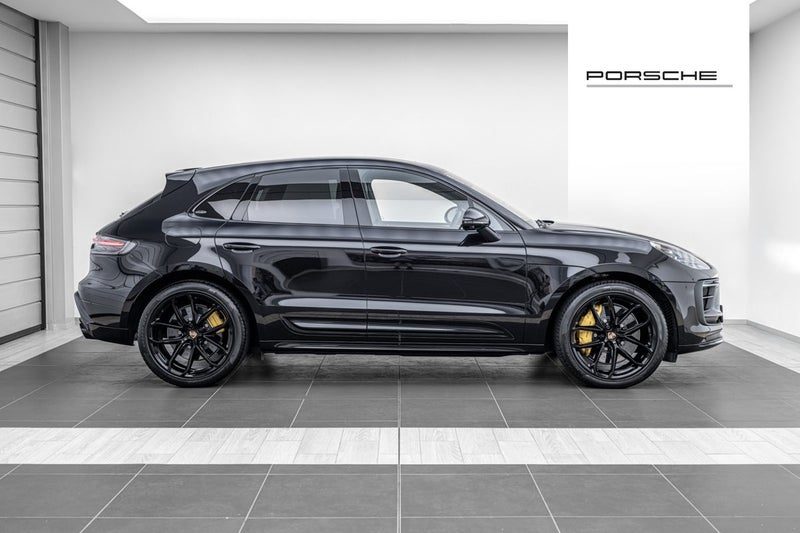 2025 Porsche Macan GTS (Macan III), photo 2