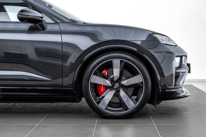 2025 Porsche Macan Turbo Electric (H2), photo 3