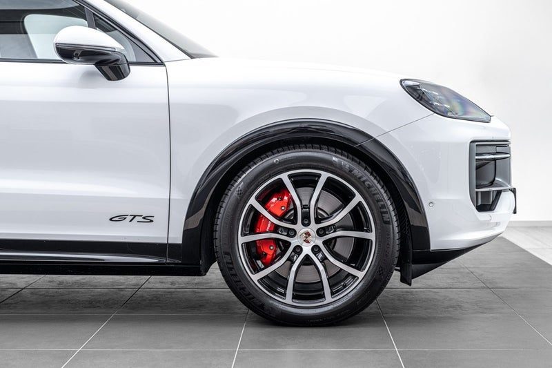 2024 Porsche Cayenne GTS (E3 II), photo 3