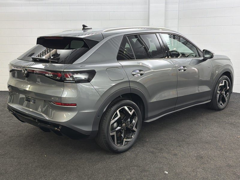 2026 Volkswagen T-Roc R-LINE, photo 3