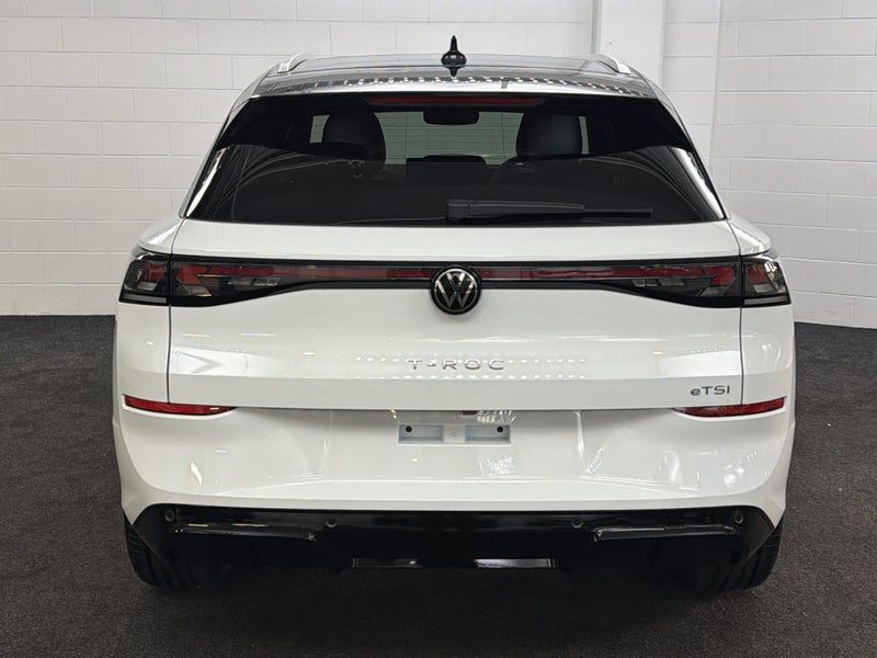 2026 Volkswagen T-Roc R-LINE, photo 2