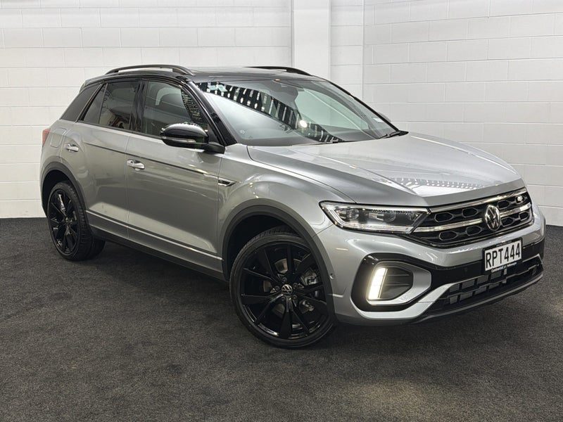 2026 Volkswagen T-Roc 2WD R-LINE, main photo