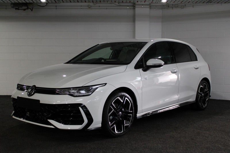 2026 Volkswagen Golf 8.5 R-LINE, main photo