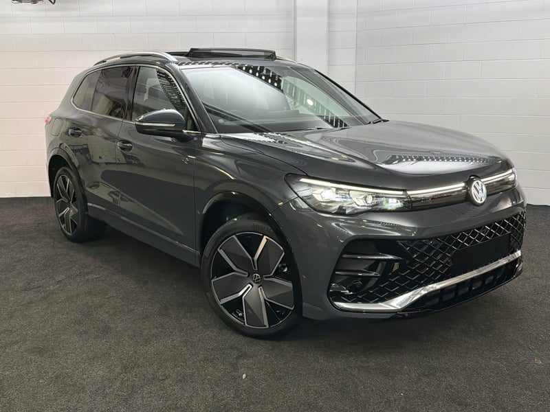 2026 Volkswagen Tiguan R-LINE AWD Touring Package, main photo