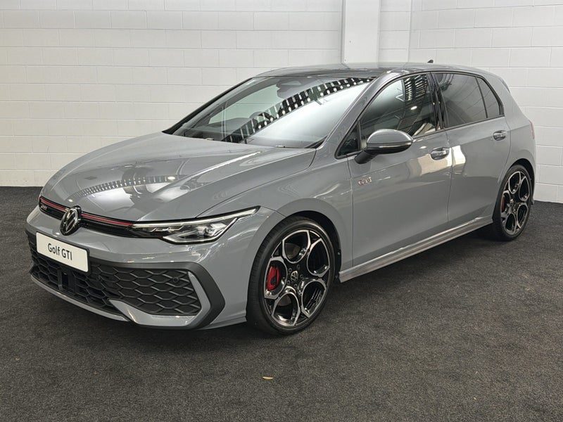 2026 Volkswagen Golf GTI Touring Package, photo 2