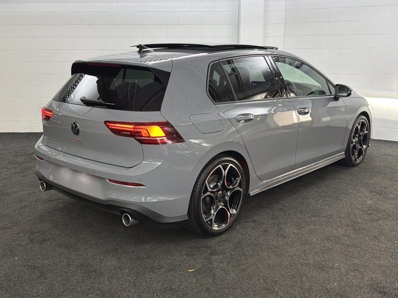 2026 Volkswagen Golf GTI Touring Package, photo 3