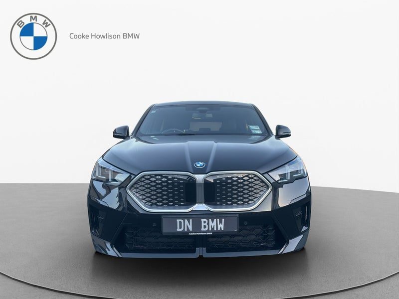 2025 BMW iX2 eDrive20 M Sport, photo 2