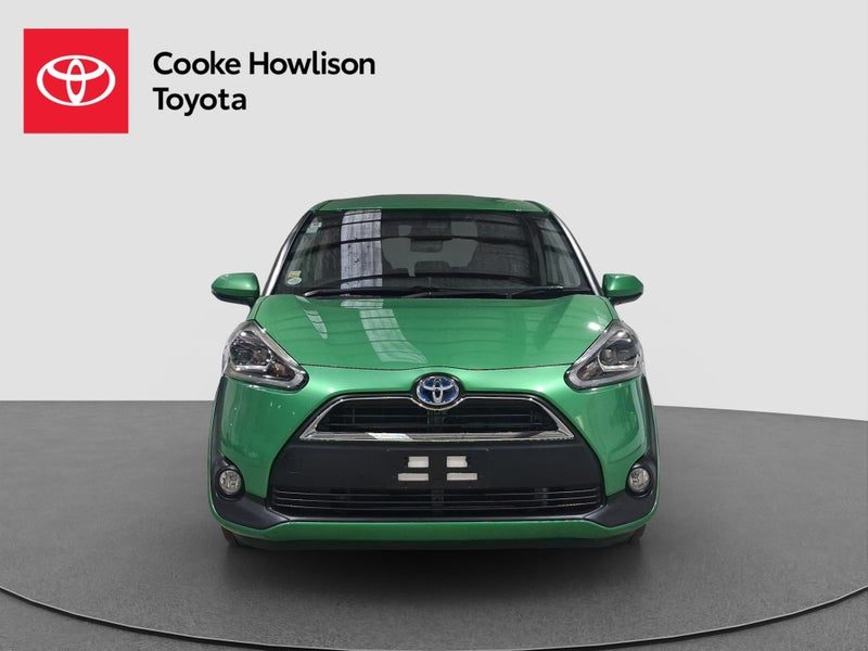 2017 Toyota Sienta 1.5 Hybrid G, photo 2