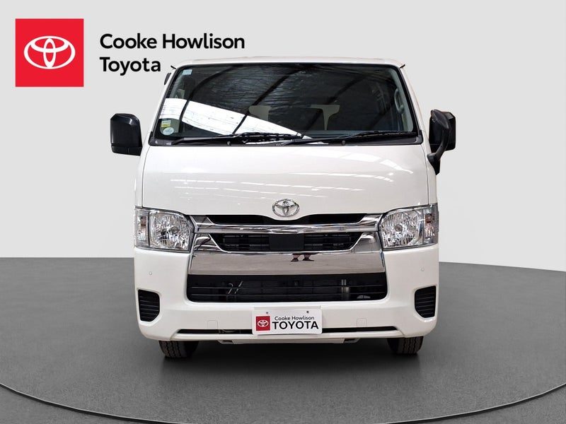2025 Toyota Hiace 2.8DT 4WD, photo 2