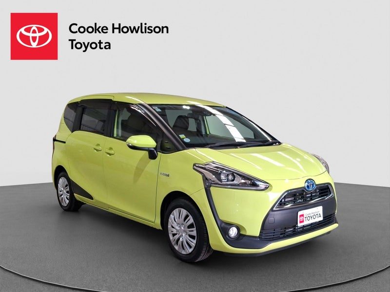 2018 Toyota Sienta Hybrid, main photo