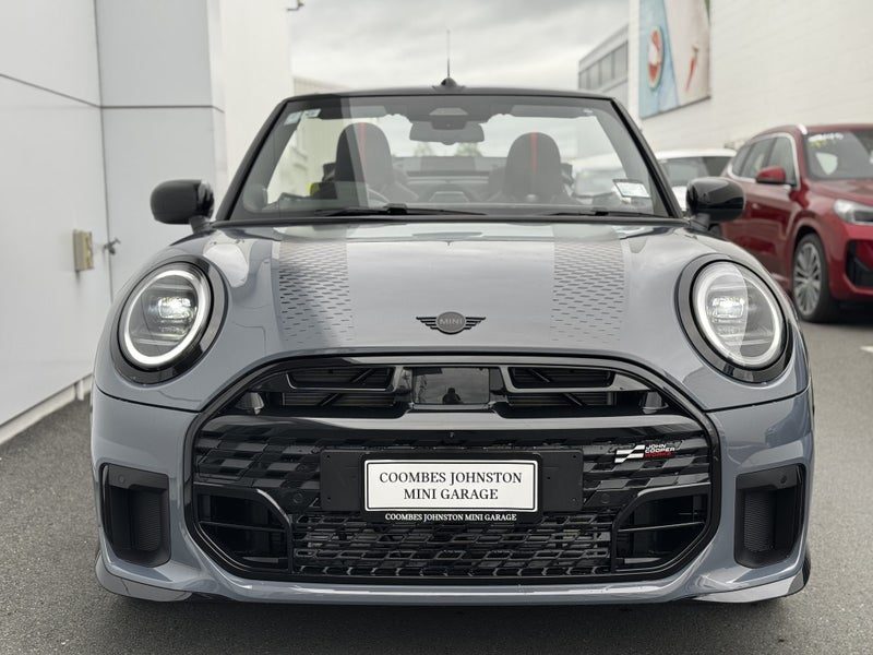 2026 MINI Cooper S Convertible JCW Sport, photo 2