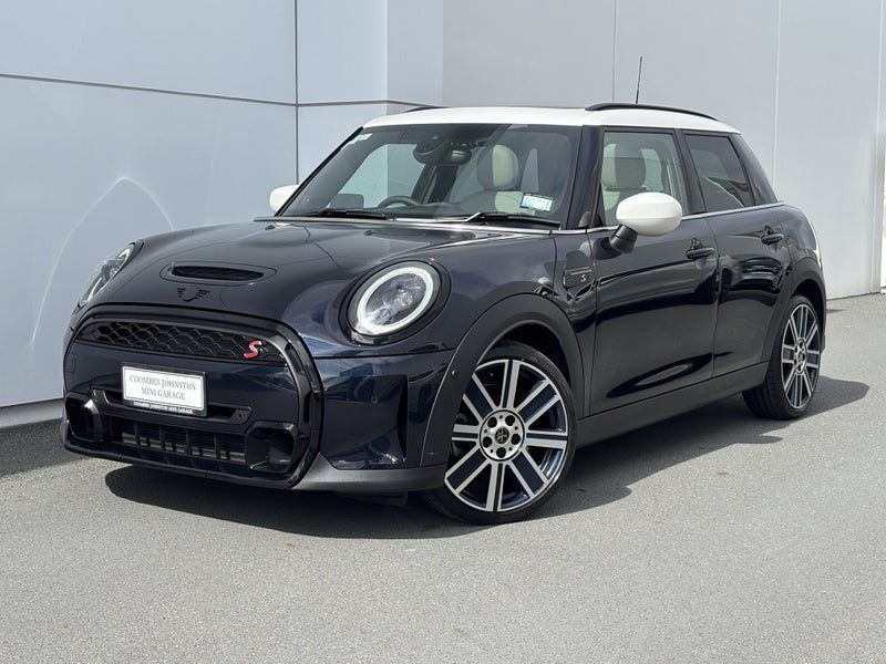 2023 MINI Cooper Cooper S, main photo