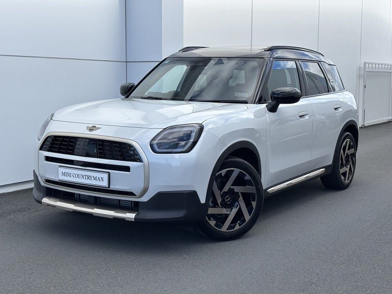 2026 MINI Countryman C Favoured, main photo