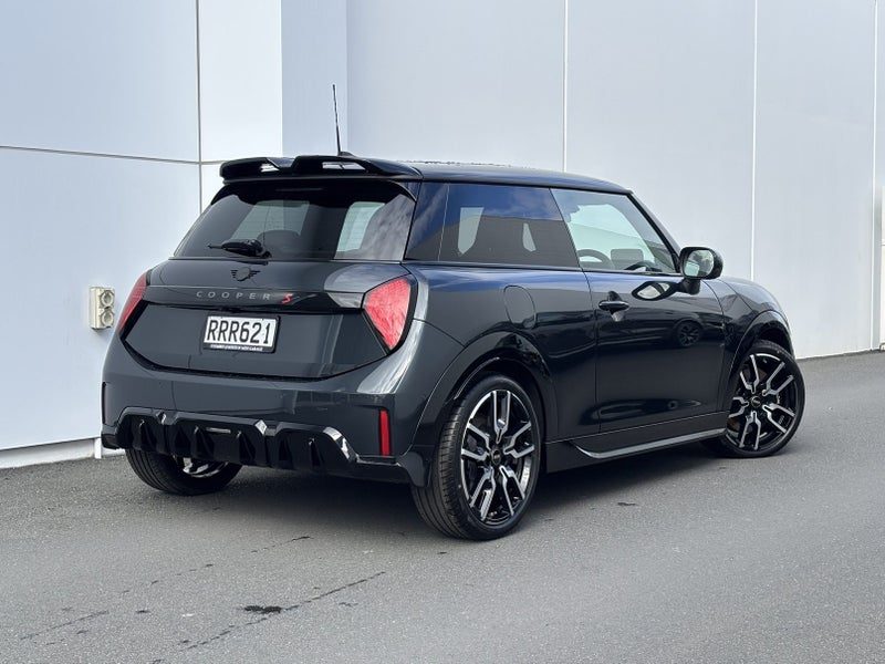 2026 MINI Cooper S JCW Sport Pack, photo 2