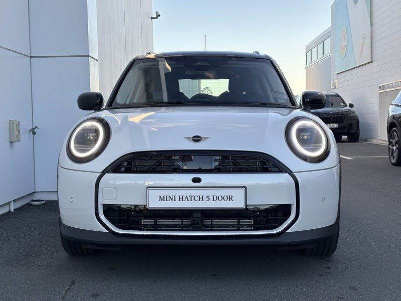 2026 MINI Cooper C Classic, photo 3