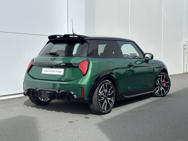2026 MINI Cooper JCW Favoured, photo 2