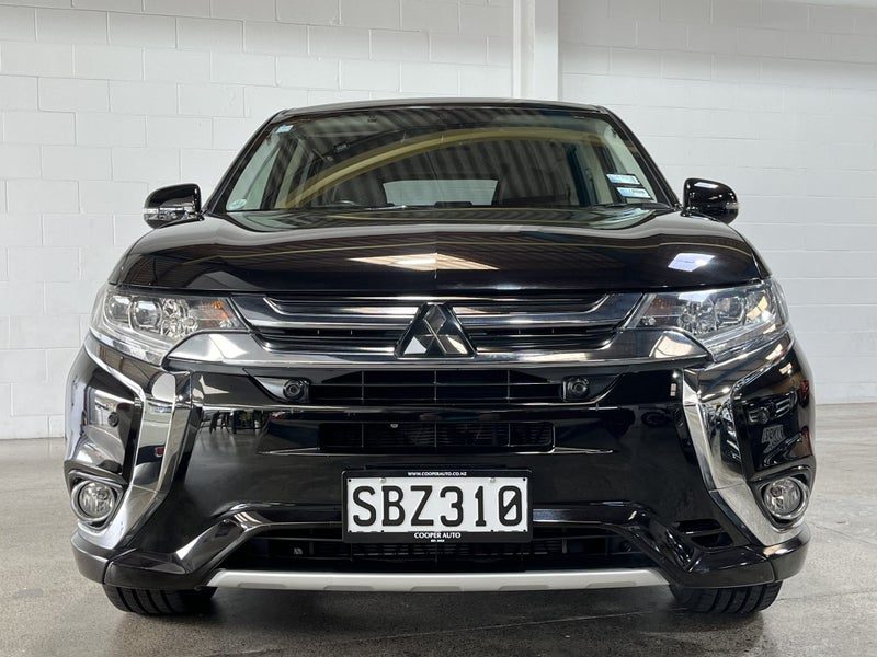 2015 Mitsubishi Outlander PHEV Plug-in Hybrid, photo 2