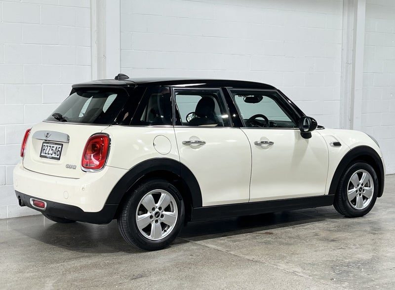 2016 MINI Cooper 5-Door, photo 3