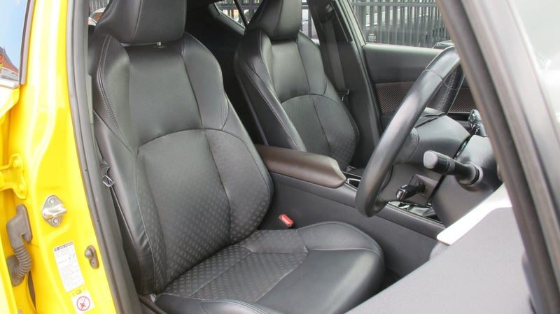 2019 Toyota C-HR Limited, photo 2