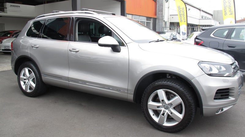 2011 Volkswagen Touareg V6, photo 3