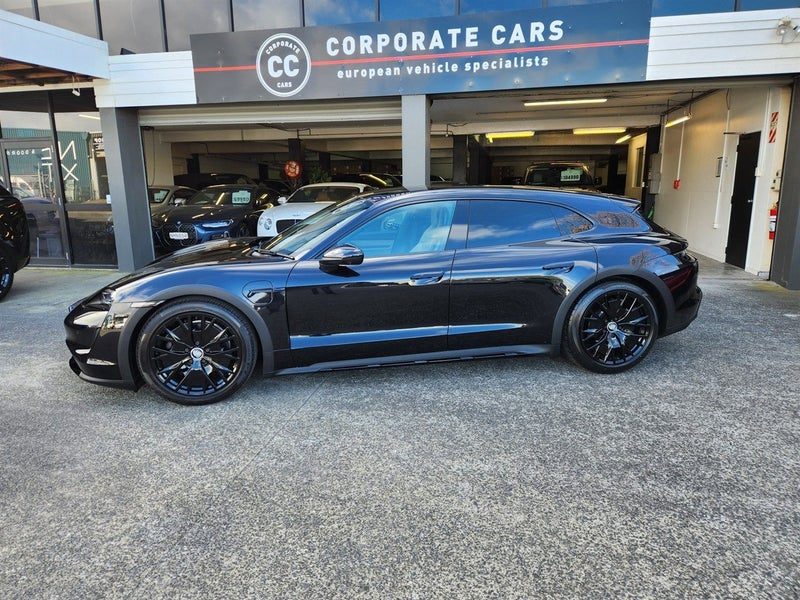 2021 Porsche Taycan 4 Cross Turismo, photo 3