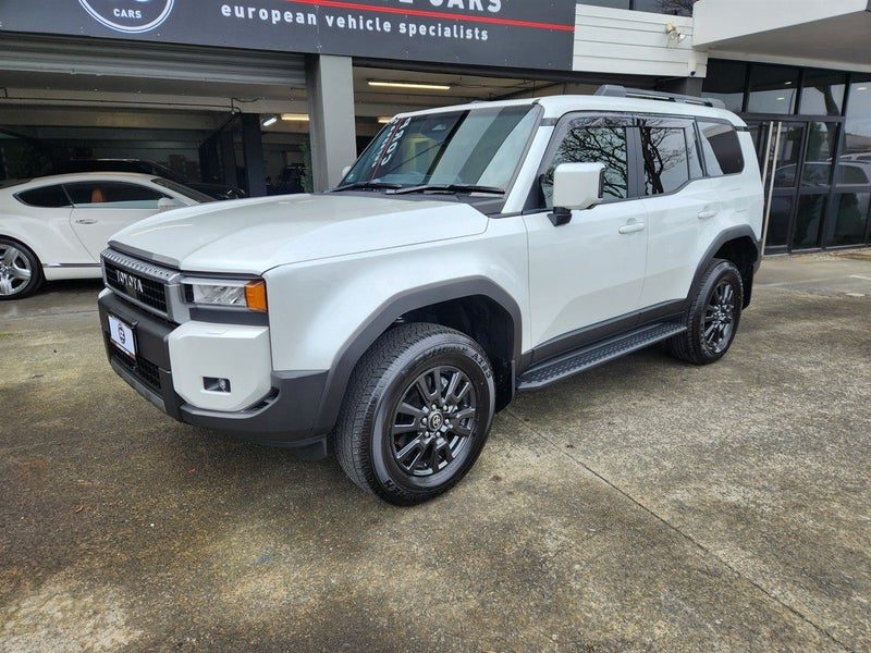 2026 Toyota Land Cruiser Prado 250 VX 7 SEATER