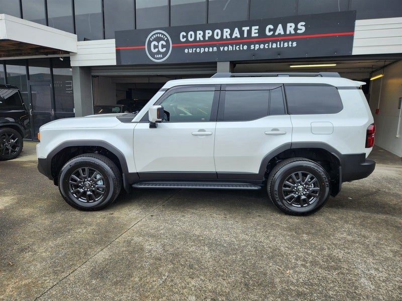 2026 Toyota Land Cruiser Prado 250 VX 7 SEATER, photo 3