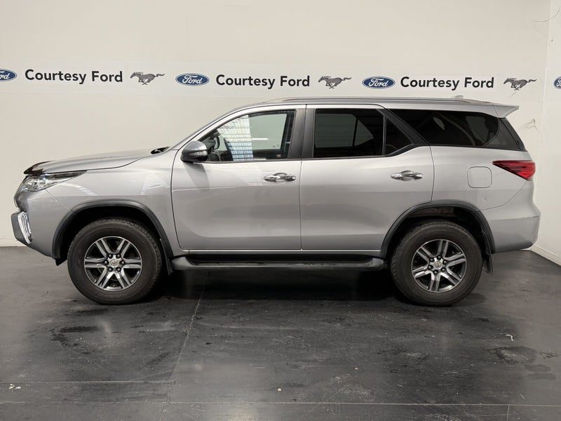 2016 Toyota Fortuner GX 2.8D 4WD, photo 2