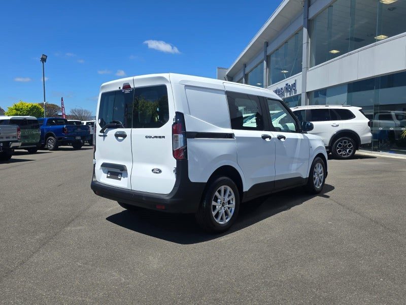 2026 Ford Transit Courier Trend 1.0P 7A FWD, photo 2