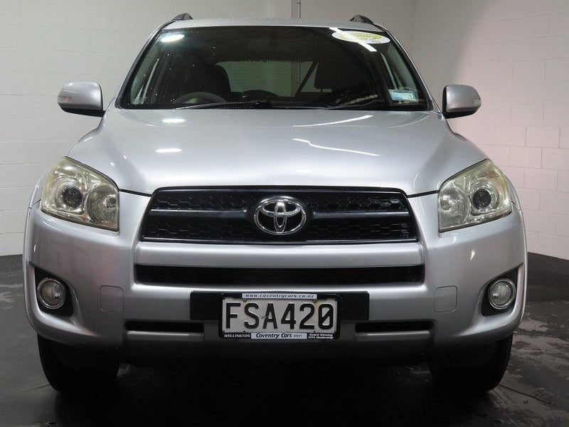 2010 Toyota RAV4 LTD 2.4L 4WD, photo 2