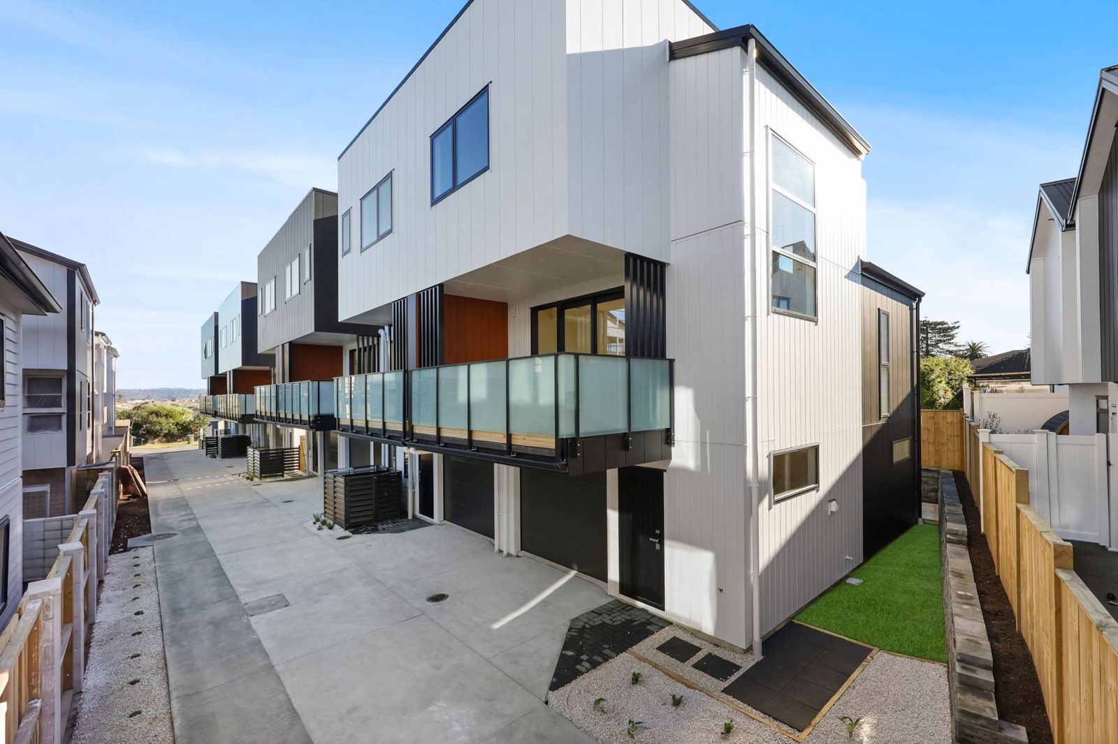 2/18 Richardson Road, Mount Albert