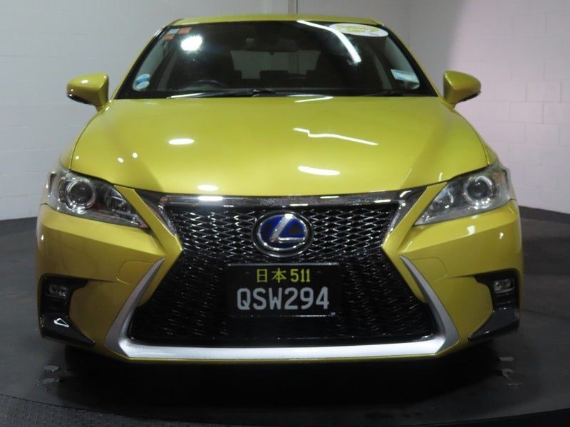 2011 Lexus CT 200h Hybrid Version C, photo 2