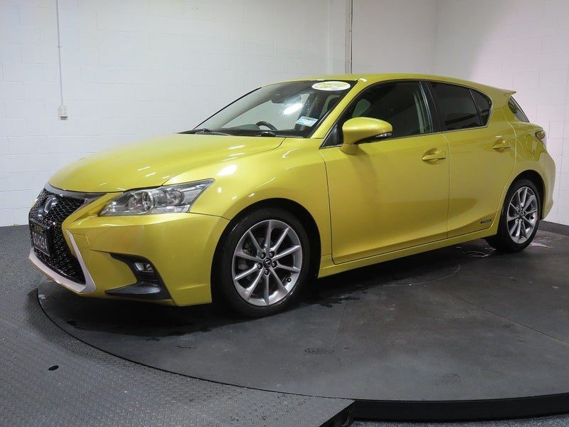 2011 Lexus CT 200h Hybrid Version C, photo 3