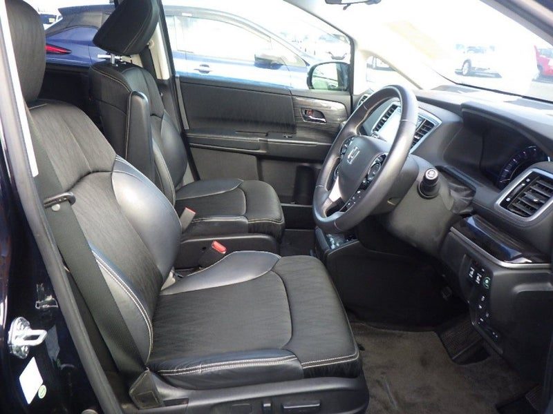 2016 Honda Odyssey Hybrid Absolute 8 seats, photo 3